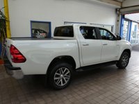 USED 2020 20 TOYOTA HI-LUX 2.4 INVINCIBLE 4WD D-4D DCB 147 BHP STUNNING EXAMPLE SAT NAV REAR CAMERA ANDROID APPLE CARPLAY REAR VIEW CAMERA 1 OWNER EXCELLENT SERVICE HISTORY TOYOTA WARRANTY TILL JULY 2030
