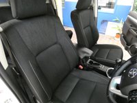 USED 2020 20 TOYOTA HI-LUX 2.4 INVINCIBLE 4WD D-4D DCB 147 BHP STUNNING EXAMPLE SAT NAV REAR CAMERA ANDROID APPLE CARPLAY REAR VIEW CAMERA 1 OWNER EXCELLENT SERVICE HISTORY TOYOTA WARRANTY TILL JULY 2030