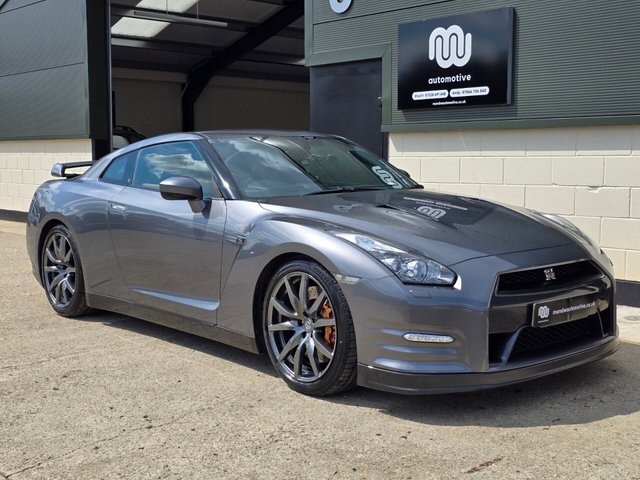 2012 12 Nissan GT-R 3.8 PREMIUM EDITION 2d 530 BHP
