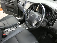 USED 2021 21 MITSUBISHI OUTLANDER 2.4 PHEV DYNAMIC 5d 222 BHP 4WD APP SAT NAV LEATHER HEATED SEATS REAR VIEW CAMERA 1 OWNER SERVICE HISTORY MITSUBISHI WARRANTY TILL MAY 2026