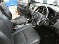 USED 2021 21 MITSUBISHI OUTLANDER 2.4 PHEV DYNAMIC 5d 222 BHP 4WD APP SAT NAV LEATHER HEATED SEATS REAR VIEW CAMERA 1 OWNER SERVICE HISTORY MITSUBISHI WARRANTY TILL MAY 2026