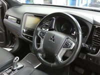 USED 2021 21 MITSUBISHI OUTLANDER 2.4 PHEV DYNAMIC 5d 222 BHP 4WD APP SAT NAV LEATHER HEATED SEATS REAR VIEW CAMERA 1 OWNER SERVICE HISTORY MITSUBISHI WARRANTY TILL MAY 2026