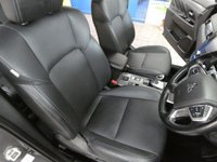 USED 2021 21 MITSUBISHI OUTLANDER 2.4 PHEV DYNAMIC 5d 222 BHP 4WD APP SAT NAV LEATHER HEATED SEATS REAR VIEW CAMERA 1 OWNER SERVICE HISTORY MITSUBISHI WARRANTY TILL MAY 2026
