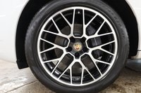 USED 2015 C PORSCHE MACAN 2.0 PDK 5d 237 BHP 