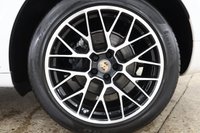 USED 2015 C PORSCHE MACAN 2.0 PDK 5d 237 BHP 