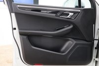 USED 2015 C PORSCHE MACAN 2.0 PDK 5d 237 BHP 