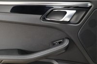 USED 2015 C PORSCHE MACAN 2.0 PDK 5d 237 BHP 