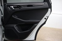 USED 2015 C PORSCHE MACAN 2.0 PDK 5d 237 BHP 