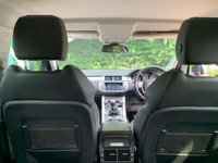 USED 2017 67 LAND ROVER RANGE ROVER EVOQUE 2.0 ED4 SE 5d 148 BHP GREAT SPECIFICATION 2017/67reg RANGE ROVER EVOQUE 2.0 SE ED4 SUV MANUAL 5DR - FULL HEATED ELEC ADJUSTABLE EBONY/BLACK LEATHER - RARE 6SPD MANUAL - SATELLITE NAVIGATION - REAR REVERSE CAMERA - 19 INCH UPGRADE ALLOYS - 1 FORMER KEEPER - FULL SERVICE HISTORY