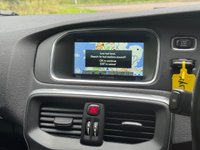 USED 2017 17 VOLVO V40 2.0 D2 INSCRIPTION 5d 118 BHP 