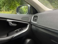 USED 2017 17 VOLVO V40 2.0 D2 INSCRIPTION 5d 118 BHP 