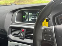 USED 2017 17 VOLVO V40 2.0 D2 INSCRIPTION 5d 118 BHP 