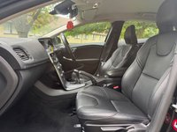 USED 2017 17 VOLVO V40 2.0 D2 INSCRIPTION 5d 118 BHP 
