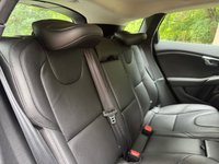 USED 2017 17 VOLVO V40 2.0 D2 INSCRIPTION 5d 118 BHP 
