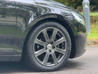 USED 2017 17 VOLVO V40 2.0 D2 INSCRIPTION 5d 118 BHP 