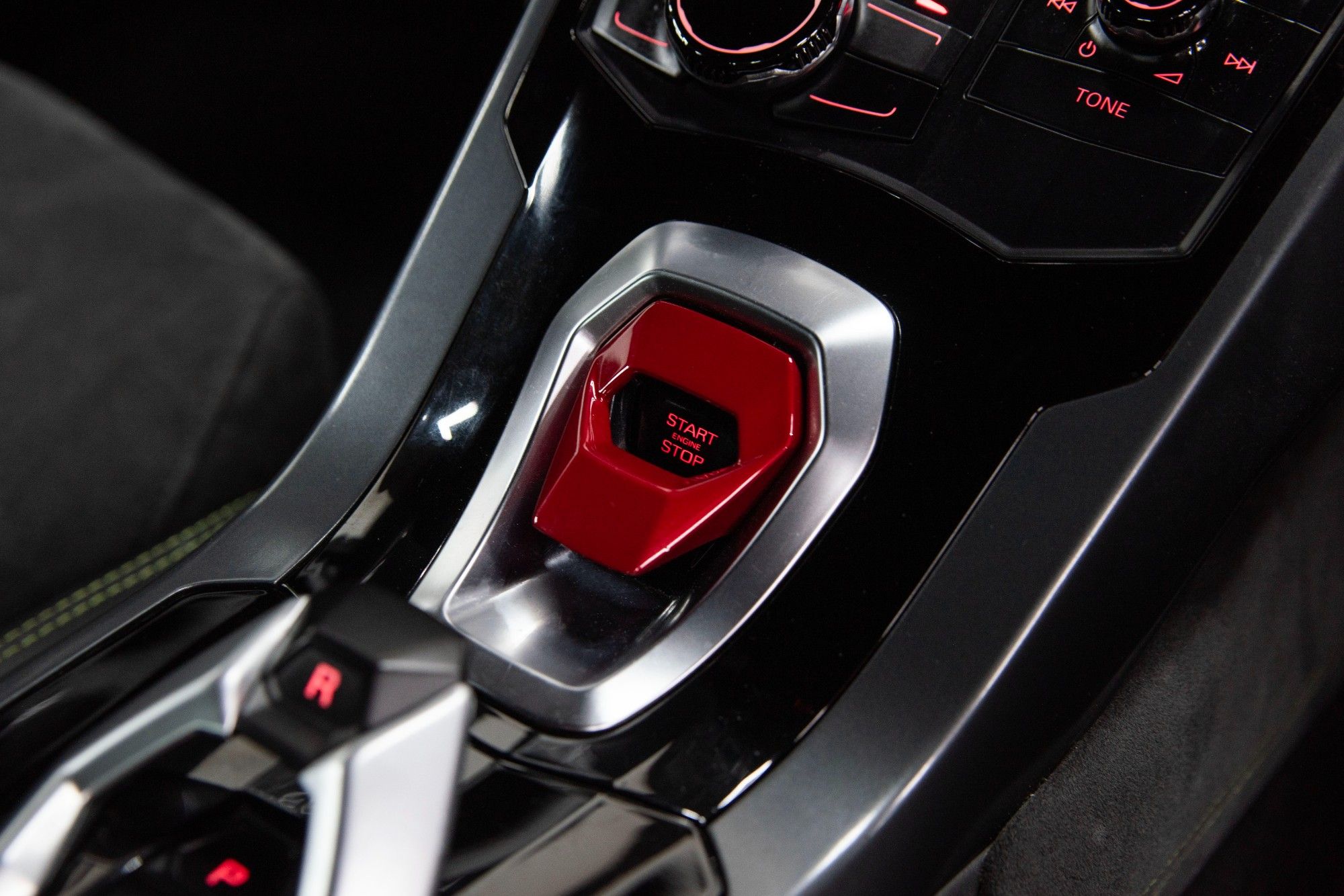 USED 2014 64 LAMBORGHINI HURACAN LP 610-4 S-A  Coupe