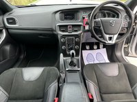 USED 2017 17 VOLVO V40 2.0 D2 R-DESIGN 5d 118 BHP 2 KEYS, CRUISE, CLIMATE