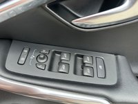 USED 2017 17 VOLVO V40 2.0 D2 R-DESIGN 5d 118 BHP 2 KEYS, CRUISE, CLIMATE