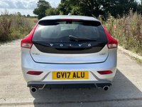 USED 2017 17 VOLVO V40 2.0 D2 R-DESIGN 5d 118 BHP 2 KEYS, CRUISE, CLIMATE