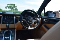 USED 2017 S PORSCHE MACAN 3.0 D S PDK 5d 258 BHP PAN ROOF / REV CAM / BLACK PK