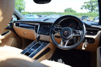 USED 2017 S PORSCHE MACAN 3.0 D S PDK 5d 258 BHP PAN ROOF / REV CAM / BLACK PK