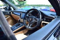 USED 2017 S PORSCHE MACAN 3.0 D S PDK 5d 258 BHP PAN ROOF / REV CAM / BLACK PK