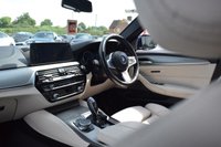 USED 2017 67 BMW 5 SERIES 3.0 530D XDRIVE M SPORT TOURING 5d 261 BHP HUGE SPEC / M SPORT+ / TECH PK