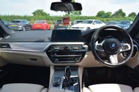 USED 2017 67 BMW 5 SERIES 3.0 530D XDRIVE M SPORT TOURING 5d 261 BHP HUGE SPEC / M SPORT+ / TECH PK