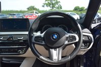 USED 2017 67 BMW 5 SERIES 3.0 530D XDRIVE M SPORT TOURING 5d 261 BHP HUGE SPEC / M SPORT+ / TECH PK