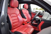 USED 2015 65 PORSCHE MACAN 3.0 D S PDK 5d 258 BHP PAN ROOF / AIR SUS / CARBON