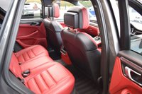 USED 2015 65 PORSCHE MACAN 3.0 D S PDK 5d 258 BHP PAN ROOF / AIR SUS / CARBON