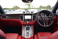 USED 2015 65 PORSCHE MACAN 3.0 D S PDK 5d 258 BHP PAN ROOF / AIR SUS / CARBON