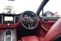 USED 2015 65 PORSCHE MACAN 3.0 D S PDK 5d 258 BHP PAN ROOF / AIR SUS / CARBON