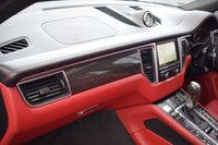 USED 2015 65 PORSCHE MACAN 3.0 D S PDK 5d 258 BHP PAN ROOF / AIR SUS / CARBON