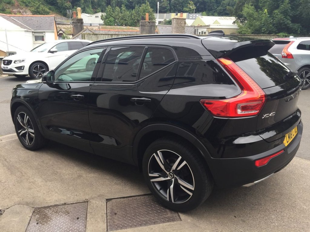 USED 2018 18 VOLVO XC40 2.0 T5 FIRST EDITION AWD 5d 247 BHP FIRST EDITION