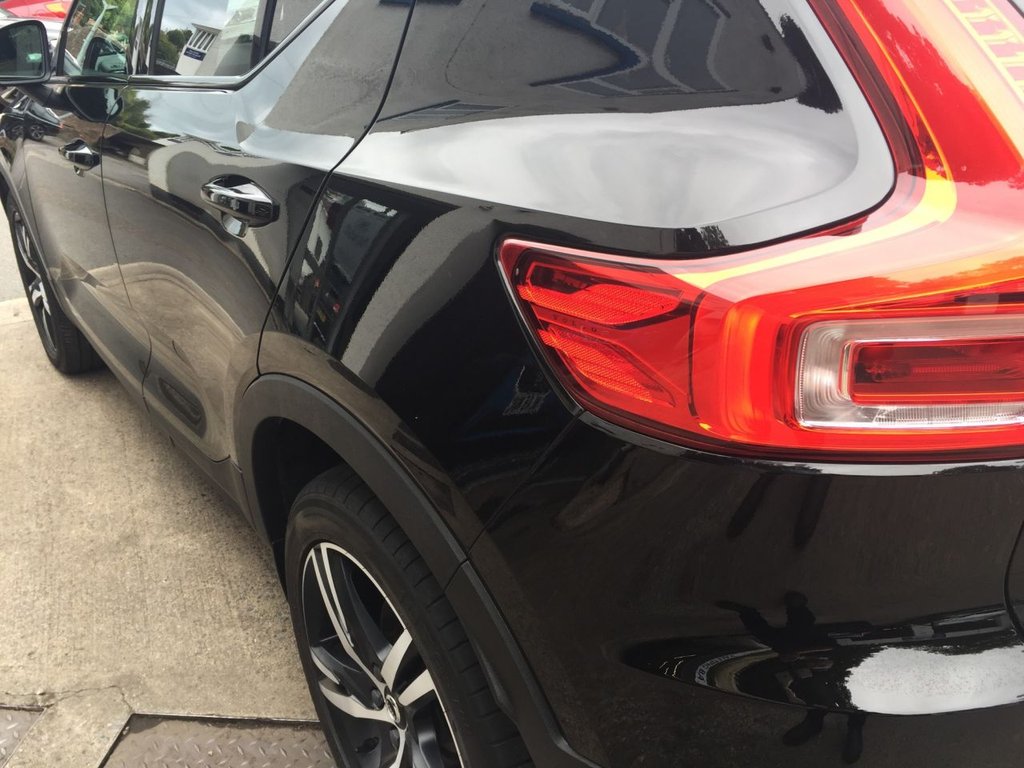 USED 2018 18 VOLVO XC40 2.0 T5 FIRST EDITION AWD 5d 247 BHP FIRST EDITION