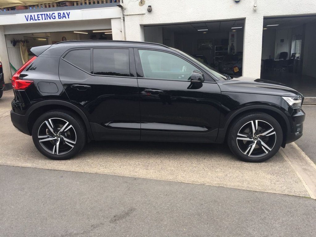 USED 2018 18 VOLVO XC40 2.0 T5 FIRST EDITION AWD 5d 247 BHP FIRST EDITION