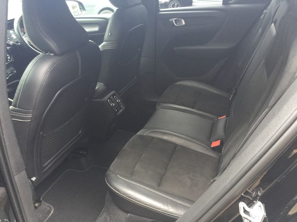 USED 2018 18 VOLVO XC40 2.0 T5 FIRST EDITION AWD 5d 247 BHP FIRST EDITION