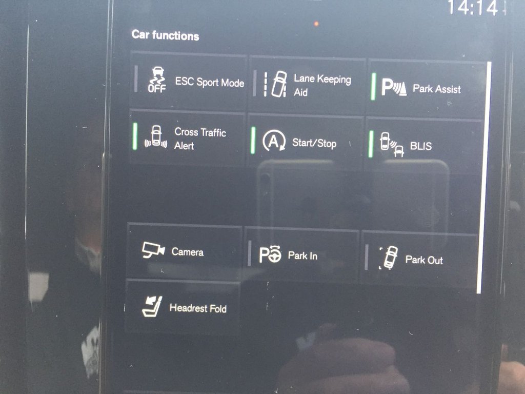 USED 2018 18 VOLVO XC40 2.0 T5 FIRST EDITION AWD 5d 247 BHP FIRST EDITION