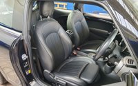 USED 2020 70 MINI ELECTRIC 135kW Cooper S Level 3 33kWh 3dr Auto STUNNING EXAMPLE BIG SPEC SAT NAV PANORAMIC SUNROOF HEAD UP DISPLAY LEATHER HEATED SEATS HARMAN KARDON SOUND SYSTEM GENUINE LOW MILEAGE