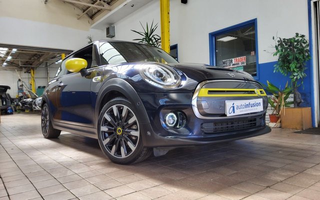 2020 70 MINI Electric 135kW Cooper S Level 3 33kWh 3dr Auto