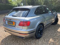 USED 2017 17 BENTLEY BENTAYGA 4.0 V8 D 5d 430 BHP FULL BENTLEY SERVICE HISTORY