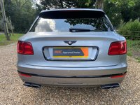 USED 2017 17 BENTLEY BENTAYGA 4.0 V8 D 5d 430 BHP FULL BENTLEY SERVICE HISTORY