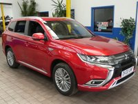 USED 2020 20 MITSUBISHI OUTLANDER 2.4 PHEV EXCEED SAFETY 5d 222 BHP SAT NAV LEATHER HEATED SEATS REAR VIEW CAMERA PARKING SENSORS 1 OWNER SERVICE HISTORY MITSUBISHI WARRANTY TILL JUNE 2025