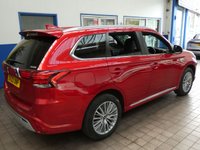 USED 2020 20 MITSUBISHI OUTLANDER 2.4 PHEV EXCEED SAFETY 5d 222 BHP SAT NAV LEATHER HEATED SEATS REAR VIEW CAMERA PARKING SENSORS 1 OWNER SERVICE HISTORY MITSUBISHI WARRANTY TILL JUNE 2025