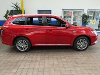USED 2020 20 MITSUBISHI OUTLANDER 2.4 PHEV EXCEED SAFETY 5d 222 BHP SAT NAV LEATHER HEATED SEATS REAR VIEW CAMERA PARKING SENSORS 1 OWNER SERVICE HISTORY MITSUBISHI WARRANTY TILL JUNE 2025