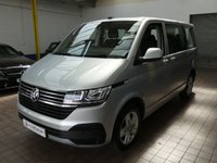 USED 2021 21 VOLKSWAGEN TRANSPORTER SHUTTLE 2.0 SHUTTLE SE TDI 5d 148 BHP 8 SEAT ANDROID APPLE CARPLAY AC CRUISE CONTROL PARKING SENSORS 1 OWNER GENUINE LOW MILES
