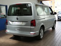 USED 2021 21 VOLKSWAGEN TRANSPORTER SHUTTLE 2.0 SHUTTLE SE TDI 5d 148 BHP 8 SEAT ANDROID APPLE CARPLAY AC CRUISE CONTROL PARKING SENSORS 1 OWNER GENUINE LOW MILES