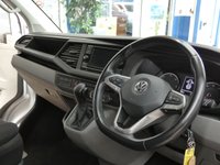 USED 2021 21 VOLKSWAGEN TRANSPORTER SHUTTLE 2.0 SHUTTLE SE TDI 5d 148 BHP 8 SEAT ANDROID APPLE CARPLAY AC CRUISE CONTROL PARKING SENSORS 1 OWNER GENUINE LOW MILES