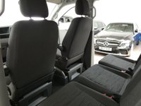 USED 2021 21 VOLKSWAGEN TRANSPORTER SHUTTLE 2.0 SHUTTLE SE TDI 5d 148 BHP 8 SEAT ANDROID APPLE CARPLAY AC CRUISE CONTROL PARKING SENSORS 1 OWNER GENUINE LOW MILES